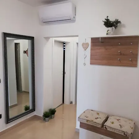 Apartment In With Sea View, Terrace, Air Conditioning, Wifi 3423-6