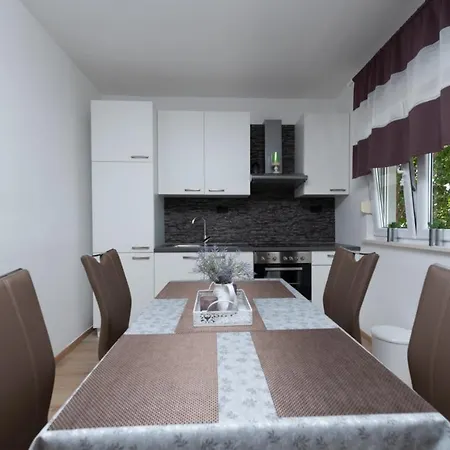 In With Sea View, Terrace, Air Conditioning, Wifi 3423-6 * Duće