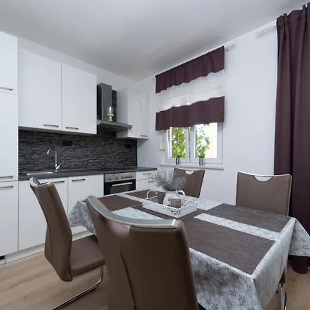 In With Sea View, Terrace, Air Conditioning, Wifi 3423-6