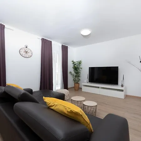 In With Sea View, Terrace, Air Conditioning, Wifi 3423-6 Apartment Duće