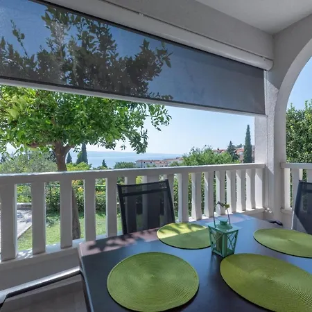 Apartment In With Sea View, Terrace, Air Conditioning, Wifi 3423-6 Duće